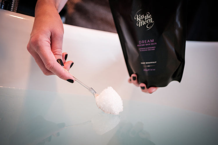 kiss the moon bath salts