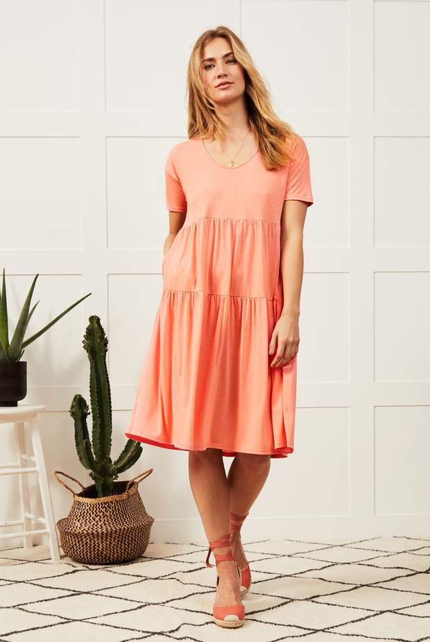 Coral Tiered Dress in 37.5 Technology Jersey
