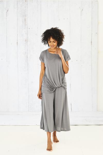 Stone Drape Knot Tee in 37.5® Technology Jersey
