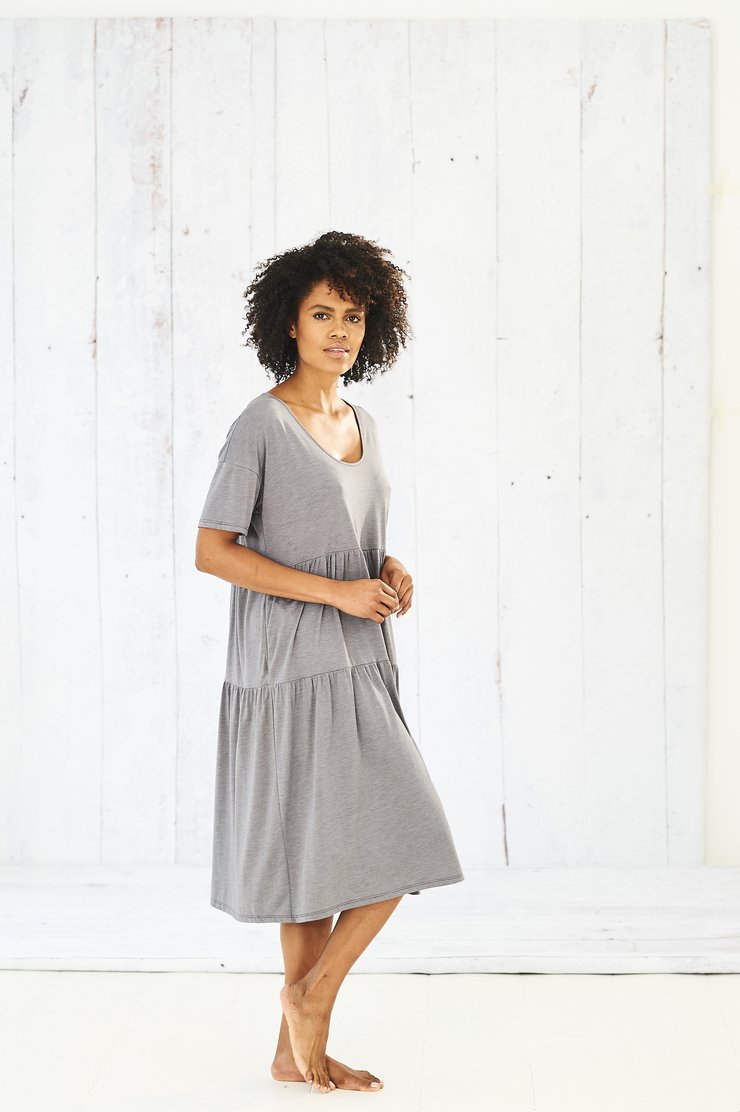Stone Tiered Dress in 37.5® Technology Jersey