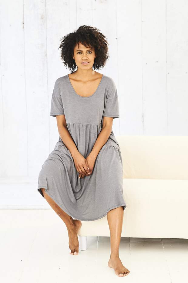 Stone Tiered Dress in 37.5® Technology Jersey