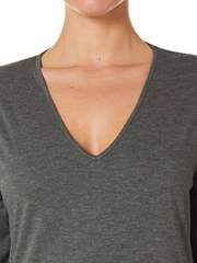 v neck tshirt